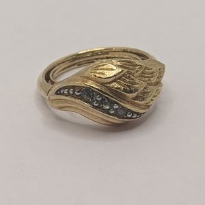 Avon signed vintage gold tone ring